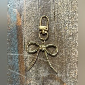 Ⓜ️Gold‎ Bow Bag Charm
